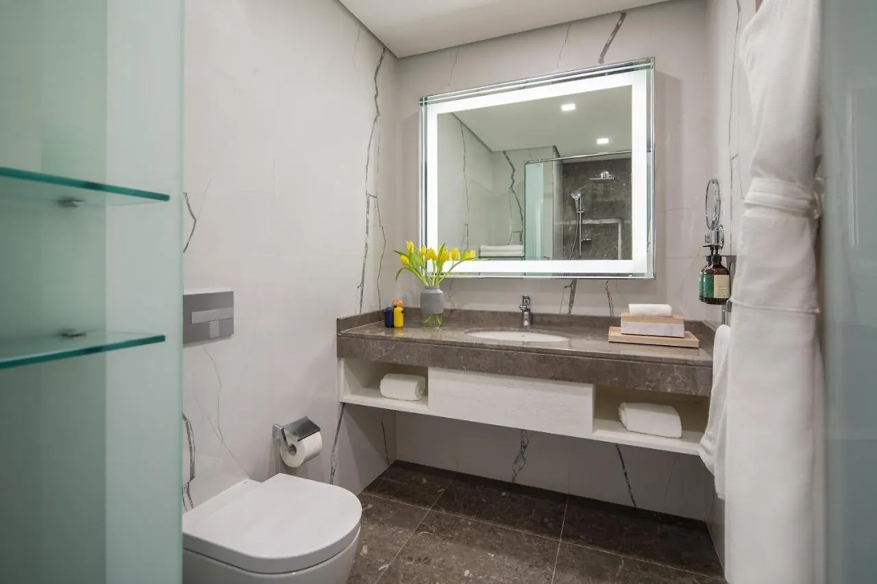 ****  Voco Dubai The Palm By Ihg Hotel United Arab Emirates